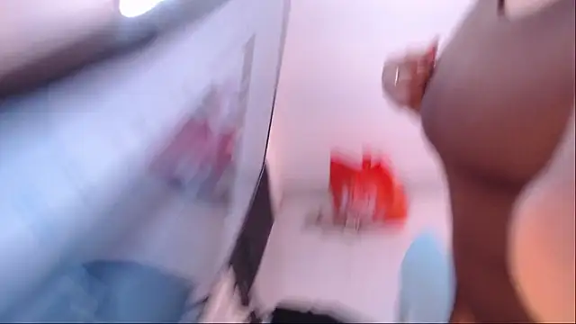 rosselyn  online show from 01/06/26, 07:51