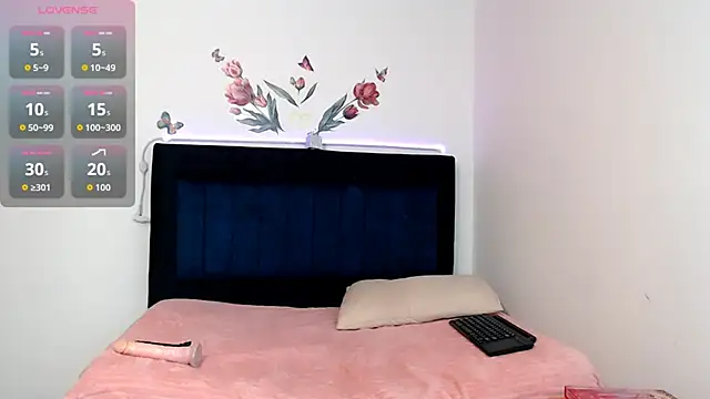 Snapshot of BRYXS1 chatting on 03/02/26, 07:43 BRYXS1 online show from 03/02/26, 07:43