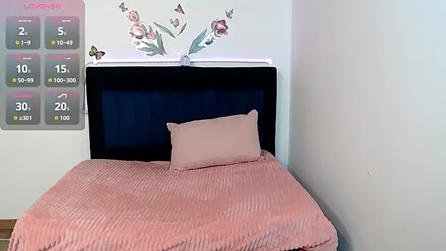 Snapshot of BRYXS1 chatting on 02/17/26, 07:33 BRYXS1 online show from 02/17/26, 07:33