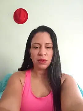 LeilaTaylor online show from 12/20/25, 02:09