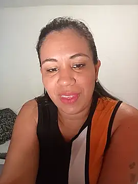 LeilaTaylor online show from 10/24/25, 02:49