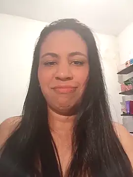 LeilaTaylor online show from 11/04/25, 06:22