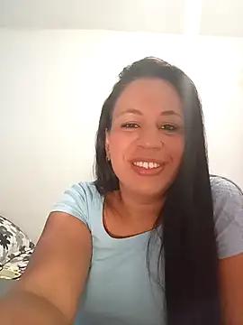 LeilaTaylor online show from 10/30/25, 12:58