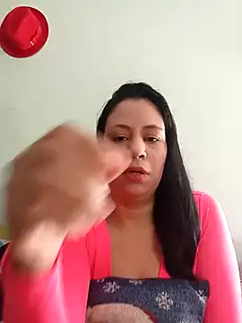 LeilaTaylor online show from 12/22/25, 01:44