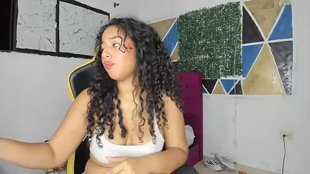 Snapshot of emily_stars1 chatting on 02/25/26, 07:08 emily stars1 online show from 02/25/26, 07:08