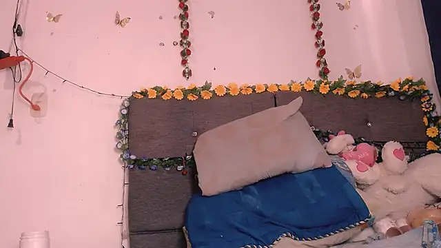 Soraya hott online show from 04/08/26, 12:06