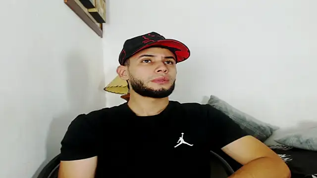 Maxcole 07 online show from 10/31/25, 02:57