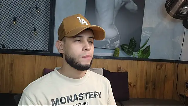 Maxcole 07 online show from 12/03/25, 08:52