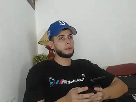 Maxcole 07 online show from 11/23/25, 07:24