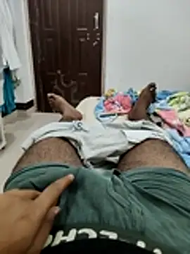 harshkumar0001 online show from 10/31/25, 08:38