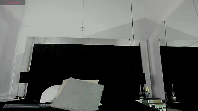 EmmadaSilva online show from 05/15/26, 07:06
