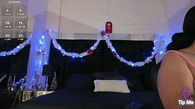 EmmadaSilva online show from 12/14/25, 10:37