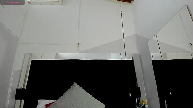 EmmadaSilva online show from 05/22/26, 07:01