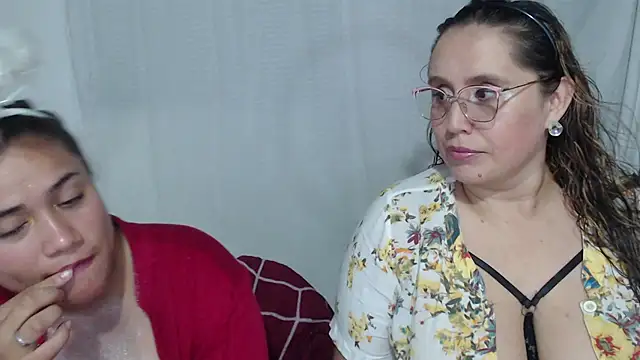 bunniosito online show from 10/31/25, 02:52