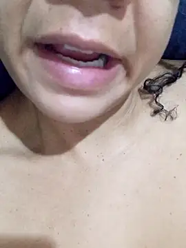 Snapshot of Bruninhadeusa chatting on 01/15/26, 12:52 Bruninhadeusa online show from 01/15/26, 12:52