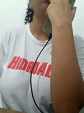 Bruninhadeusa online show from 04/08/26, 02:18