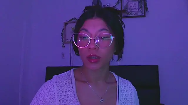 LissyM online show from 11/23/25, 11:53