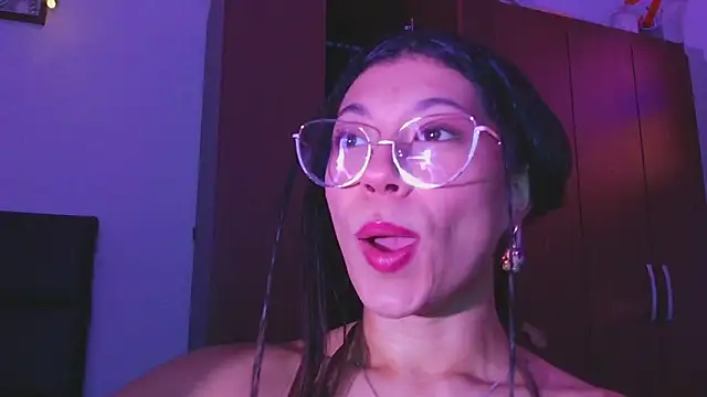 LissyM online show from 11/26/25, 08:42