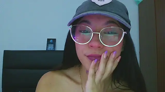 LissyM online show from 11/10/25, 06:35