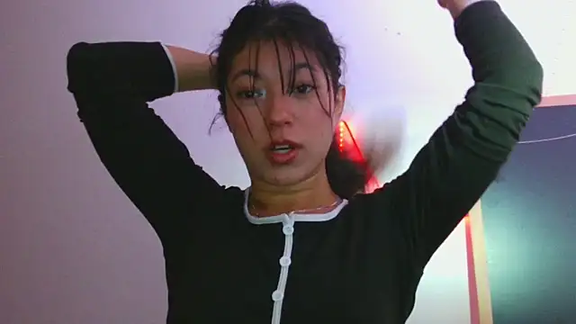 LissyM online show from 04/28/26, 04:33