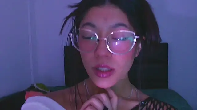 LissyM online show from 11/14/25, 05:16