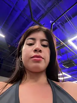 LisaMartinez34 online show from 04/17/26, 10:12