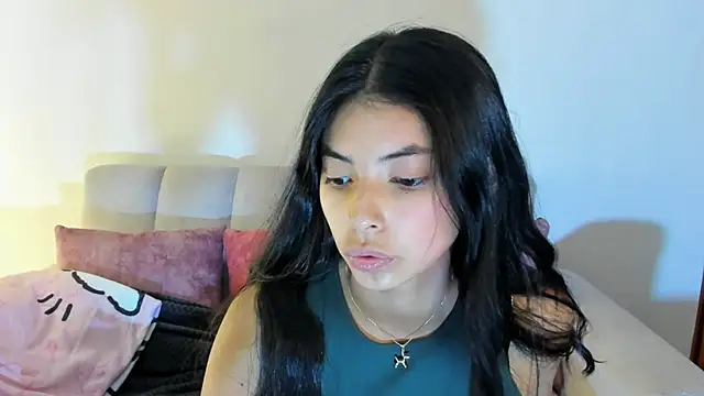 Snapshot of miadaviesx chatting on 11/02/25, 01:38 miadaviesx online show from 11/02/25, 01:38