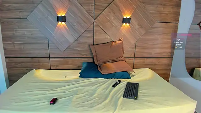 RosseDeAmore online show from 11/28/25, 08:20