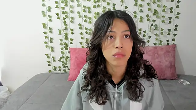 emily jonessxx online show from 01/12/26, 03:52