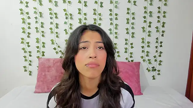 emily jonessxx online show from 02/13/26, 06:19