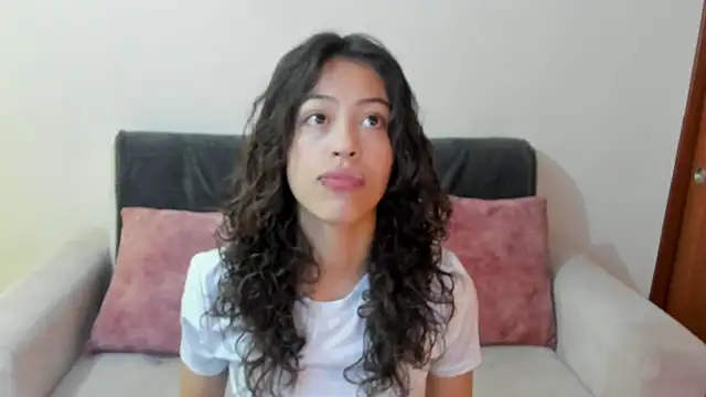 emily jonessxx online show from 12/01/25, 01:23