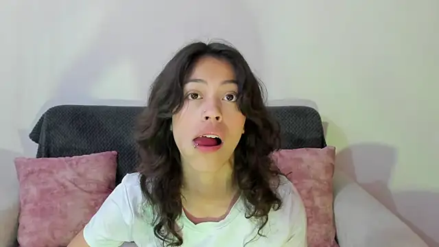 emily jonessxx online show from 12/15/25, 01:50