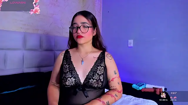 AlmaLopez  online show from 11/09/25, 01:15