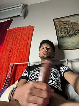 Snapshot of BigPrettyDick777 chatting on 07/12/26, 05:36 BigPrettyDick777 online show from 07/12/26, 05:36