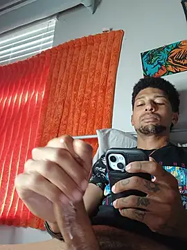 Snapshot of BigPrettyDick777 chatting on 06/02/26, 07:47 BigPrettyDick777 online show from 06/02/26, 07:47