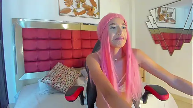 Snapshot of EmmaCarther chatting on 10/25/25, 06:08 EmmaCarther online show from 10/25/25, 06:08