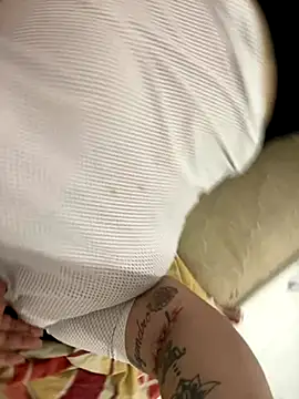 Snapshot of abby-hiltton chatting on 11/01/25, 09:08 abby-hiltton online show from 11/01/25, 09:08