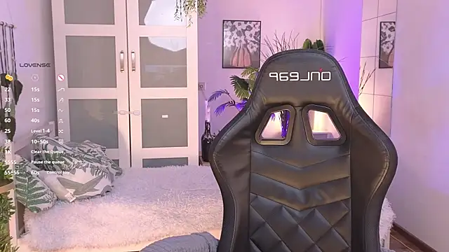 ShineJoan online show from 11/22/25, 09:13