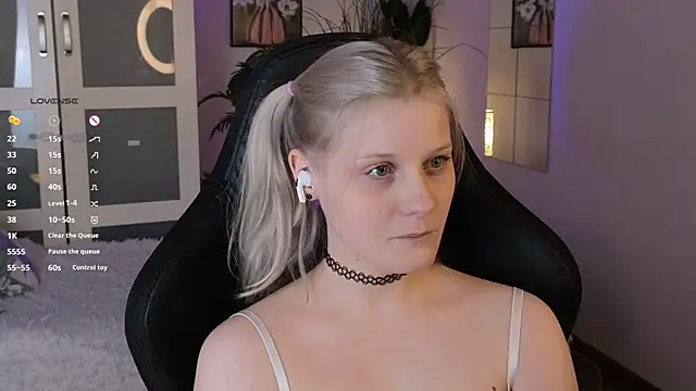 ShineJoan online show from 11/28/25, 09:59