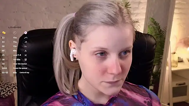 ShineJoan online show from 11/20/25, 10:09