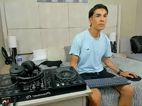 jupiter 333 online show from 12/01/25, 05:25