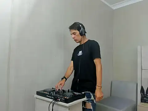 jupiter 333 online show from 11/24/25, 05:57