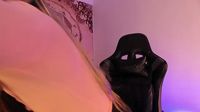 DannysaStar  online show from 11/28/25, 06:24