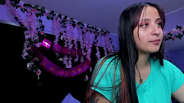 Gabyy Cooper  online show from 11/05/25, 01:52