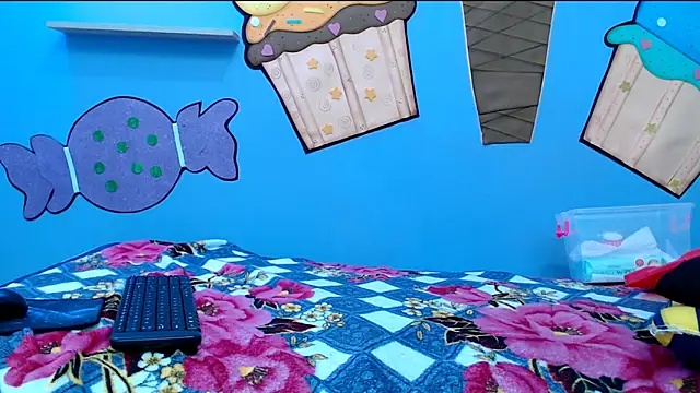 katty18love18 online show from 11/07/25, 01:10