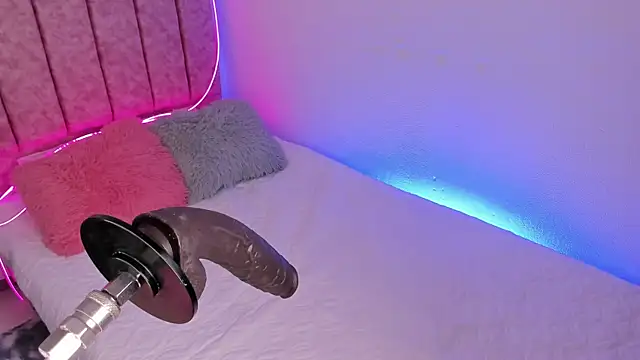 laana foxx online show from 05/18/26, 11:31