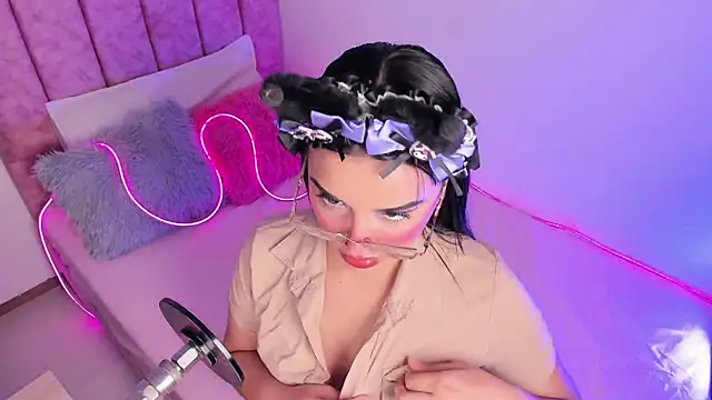 Snapshot of laana_foxx chatting on 06/16/26, 10:54 laana foxx online show from 06/16/26, 10:54