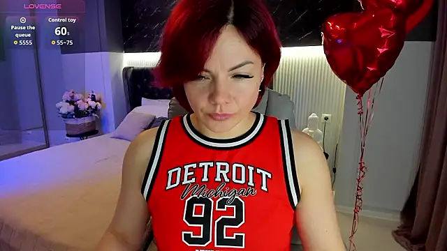 Snapshot of Wow_Maya chatting on 02/17/26, 12:52 Wow Maya online show from 02/17/26, 12:52