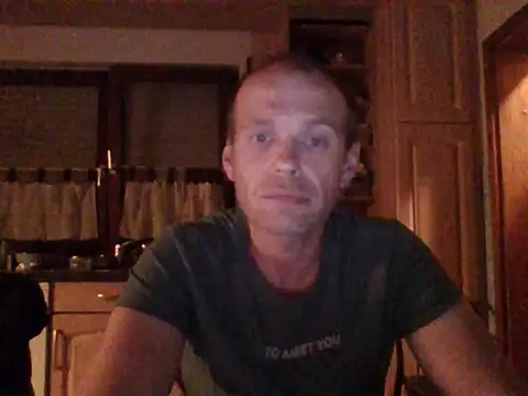 tommy3300 online show from 10/30/25, 03:49