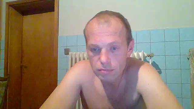 tommy3300 online show from 10/24/25, 05:28